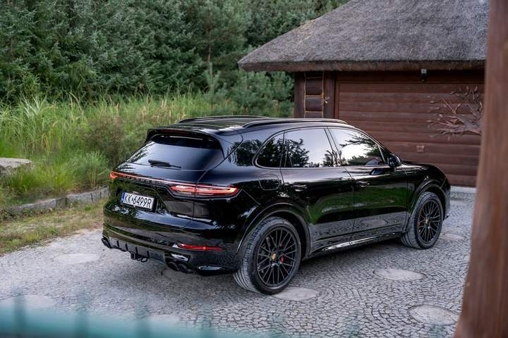 Porsche Cayenne III 2022 — zdjęcie 22