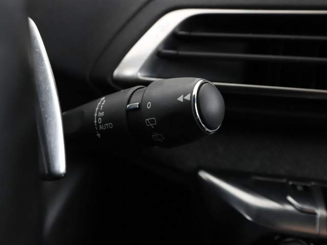 Peugeot 5008 II 2018 — zdjęcie 36