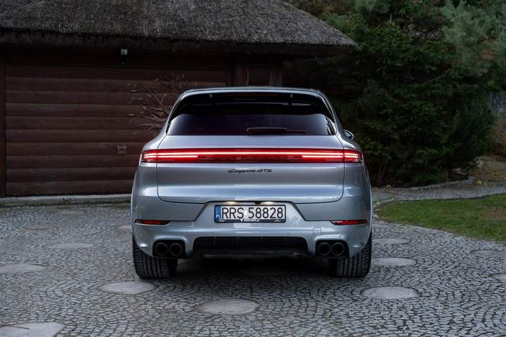 Porsche Cayenne III facelifting 2024 — zdjęcie 24