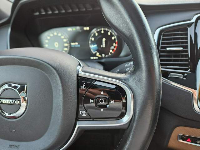Volvo XC90 II 2016 — zdjęcie 38