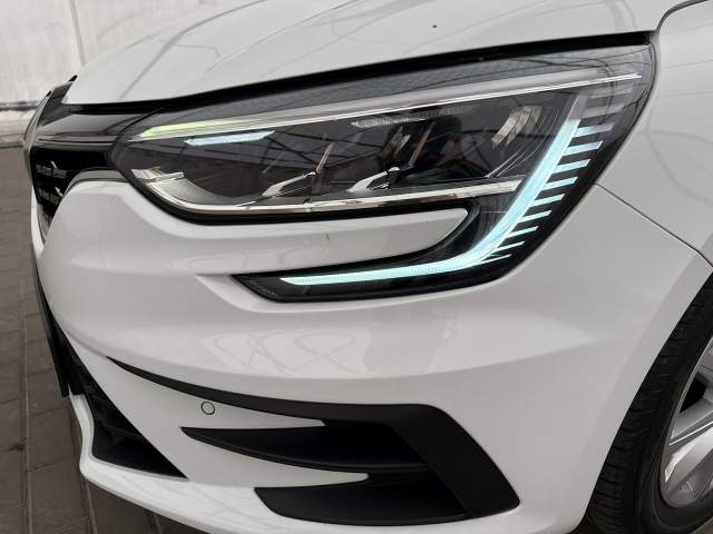 Renault Megane IV facelifting 2021 — zdjęcie 28