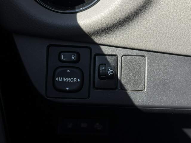 Toyota Yaris III facelifting 2 2020 — zdjęcie 28