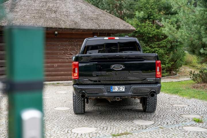 Ford F-150 XIV 2022 — zdjęcie 30