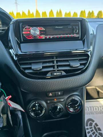 Peugeot 2008 I facelifting 2016 — zdjęcie 25