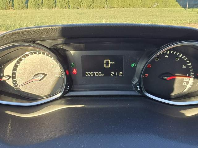 Peugeot 308 II 2014 — zdjęcie 24