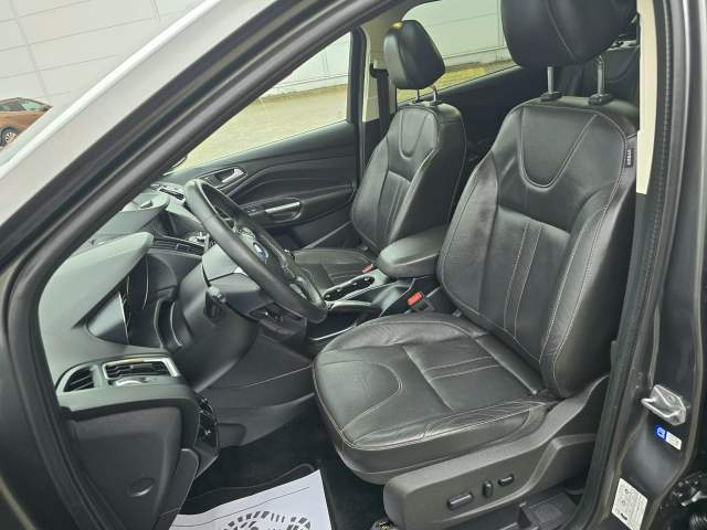 Ford Kuga II facelifting 2016 — zdjęcie 28