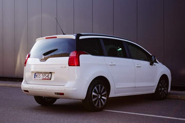 Peugeot 5008 I facelifting 2014 — zdjęcie 6