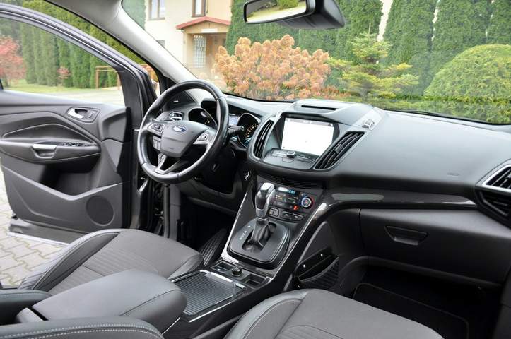 Ford Kuga II facelifting 2017 — zdjęcie 23