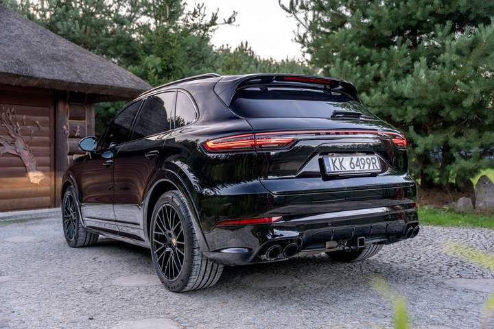 Porsche Cayenne III 2022 — zdjęcie 11