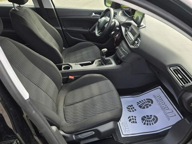 Peugeot 308 II 2014 — zdjęcie 17