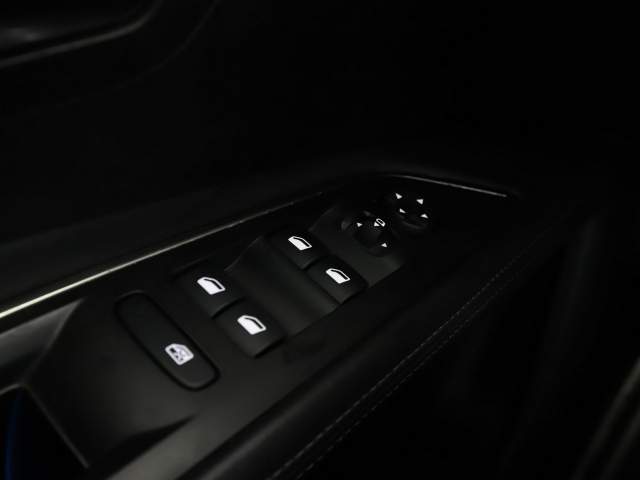 Peugeot 5008 II 2018 — zdjęcie 38