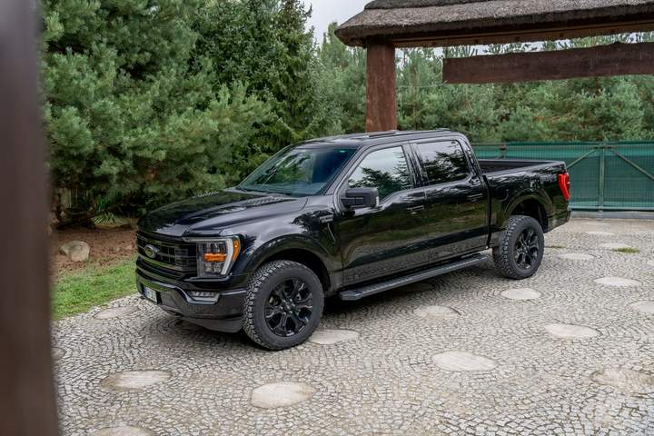 Ford F-150 XIV 2022 — zdjęcie 27