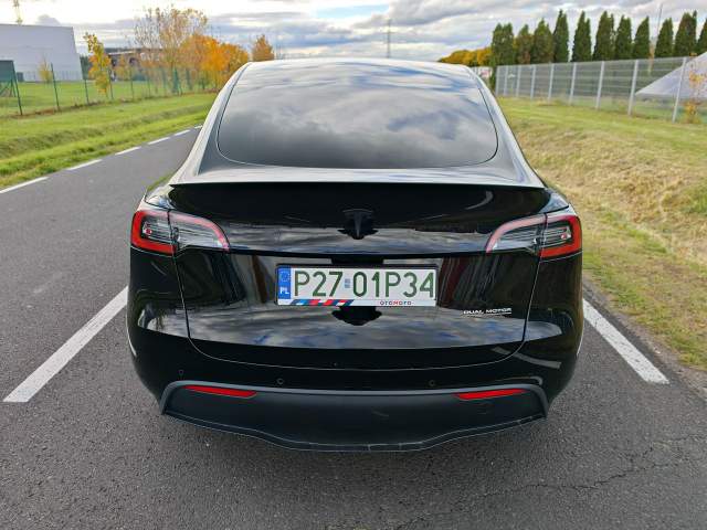 Tesla Model Y I 2022 — zdjęcie 16