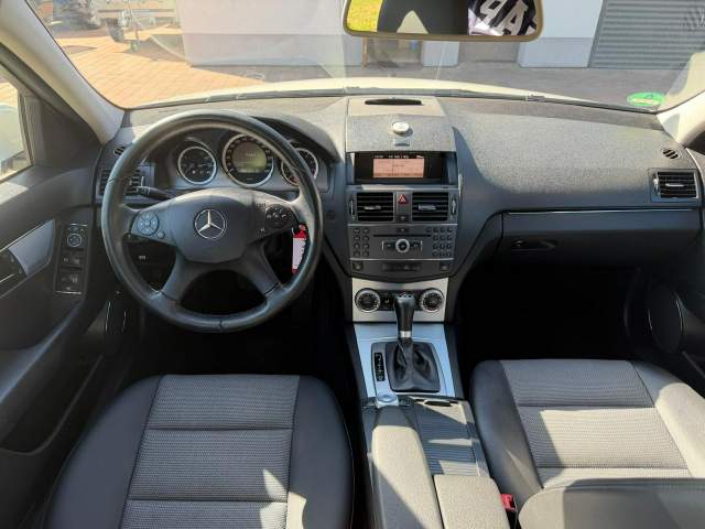 Mercedes-Benz C-Klasa III (W204) 2009 — zdjęcie 8