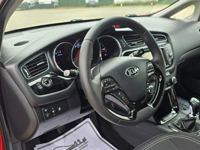 Kia Ceed II 2013 — zdjęcie 15