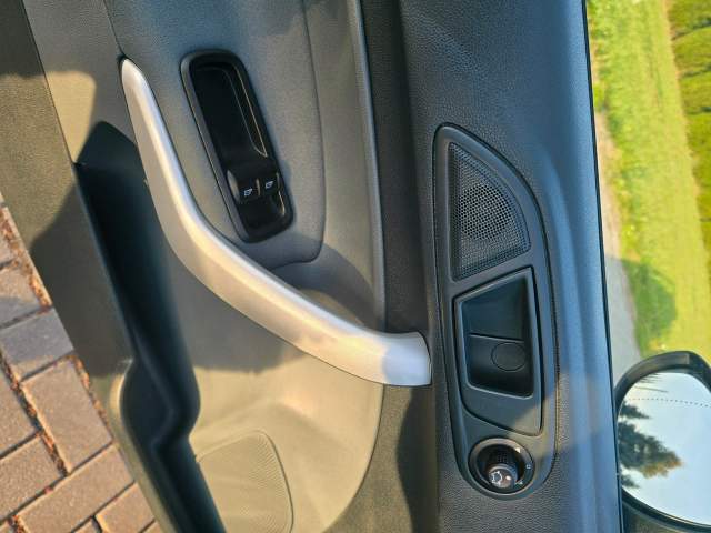 Ford Fiesta Mk6 2011 — zdjęcie 13