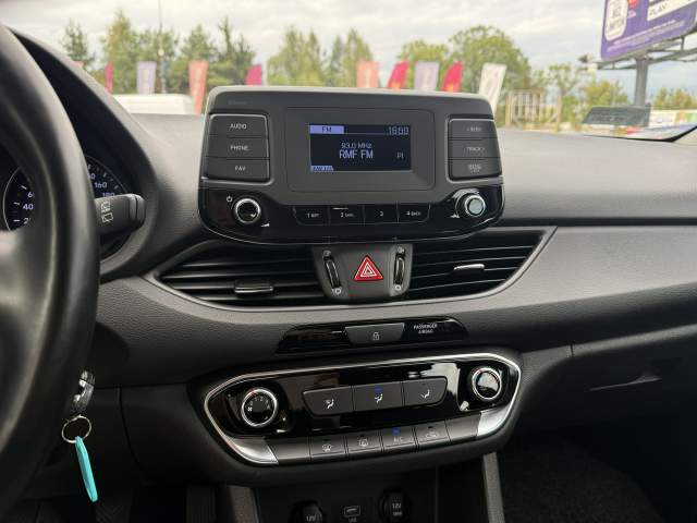 Hyundai i30 III facelifting 2 2021 — zdjęcie 21