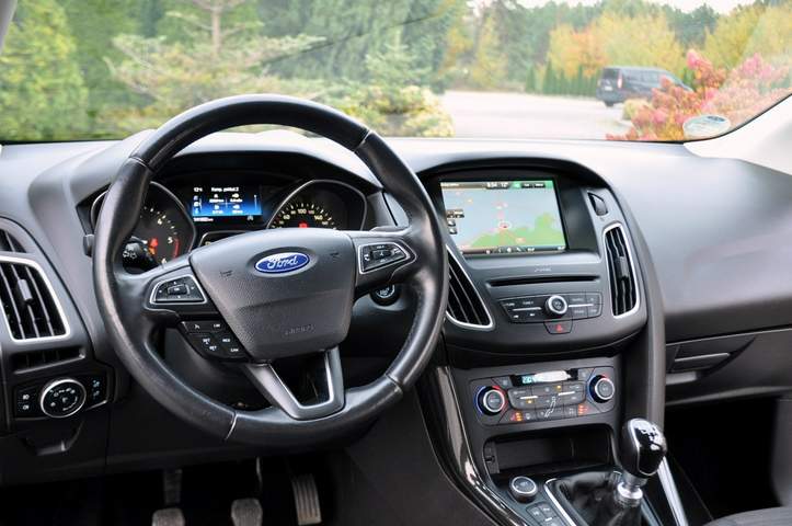 Ford Focus III facelifting 2015 — zdjęcie 29