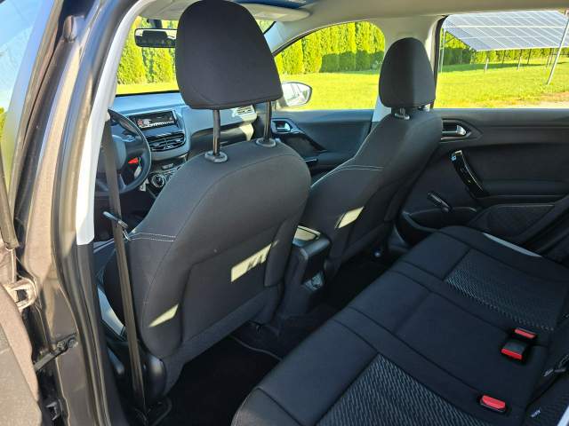 Peugeot 2008 I facelifting 2016 — zdjęcie 19