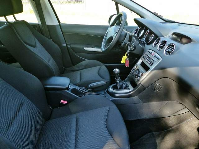Peugeot 308 I 2010 — zdjęcie 27