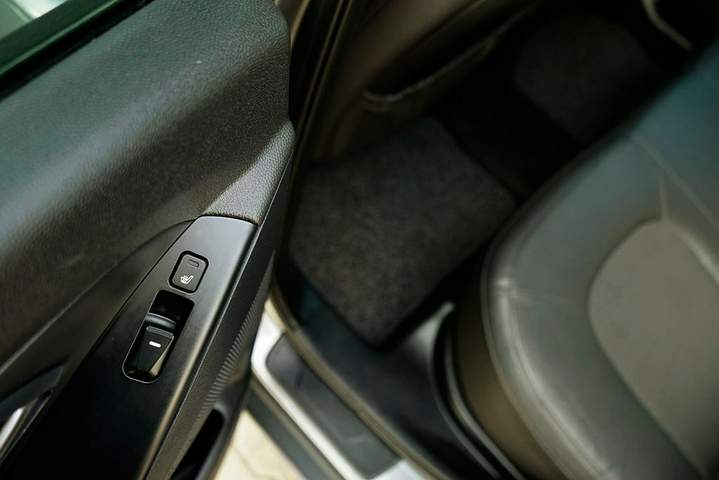 Hyundai ix35 I facelifting 2014 — zdjęcie 25