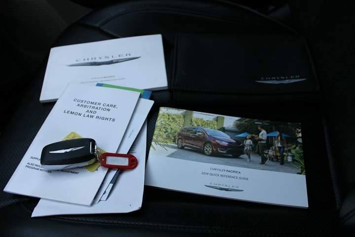 Chrysler Pacifica RU 2018 — zdjęcie 36
