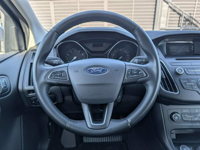 Ford Focus III facelifting 2015 — zdjęcie 23