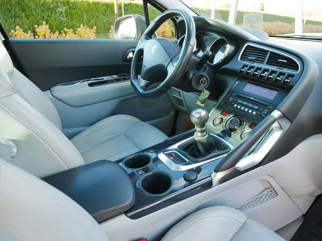 Peugeot 3008 I 2009 — zdjęcie 21