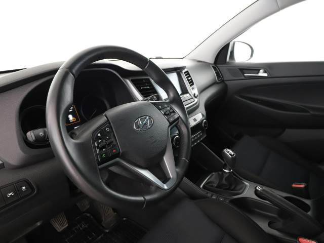 Hyundai Tucson III 2016 — zdjęcie 14