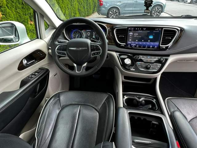 Chrysler Pacifica RU facelifting 2022 — zdjęcie 7