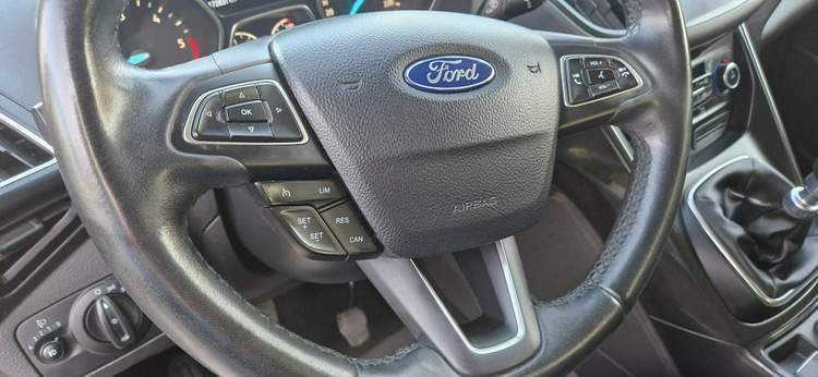 Ford Kuga II facelifting 2017 — zdjęcie 23