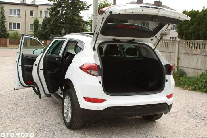 Hyundai Tucson III 2016 — zdjęcie 16