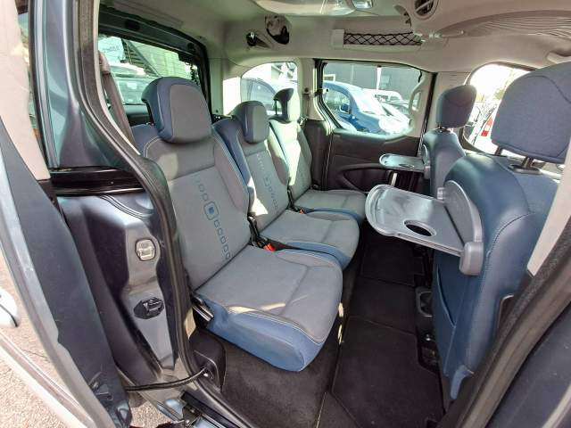 Citroen Berlingo II 2011 — zdjęcie 22