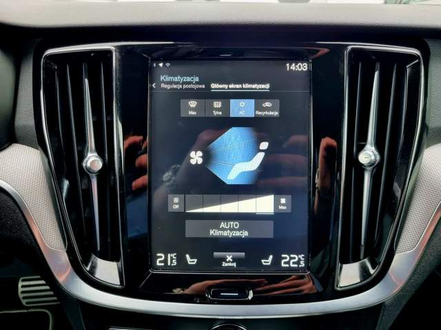 Volvo V60 II 2019 — zdjęcie 28