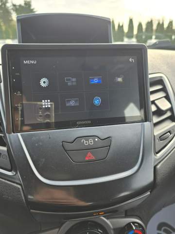 Ford Fiesta Mk6 facelifting 2015 — zdjęcie 31