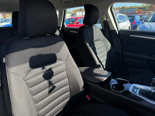 Ford Mondeo V 2015 — zdjęcie 11