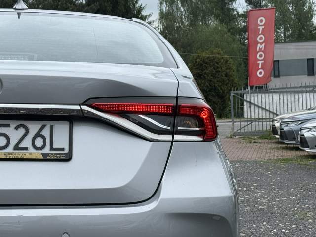 Toyota Corolla XII (E210) 2023 — zdjęcie 9