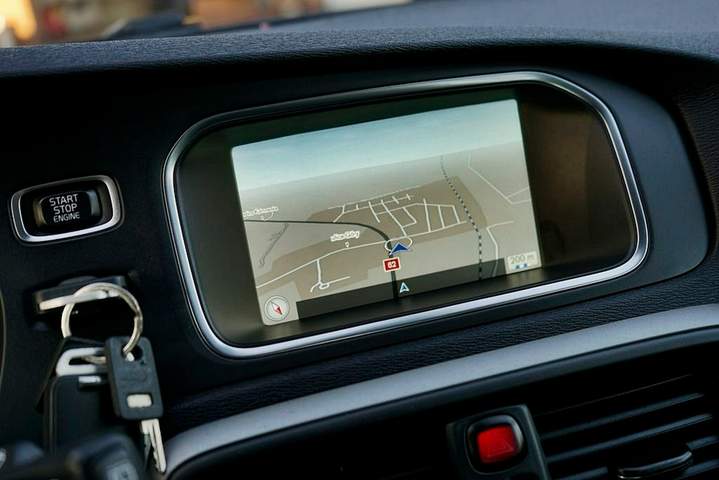 Volvo V40 II 2015 — zdjęcie 25