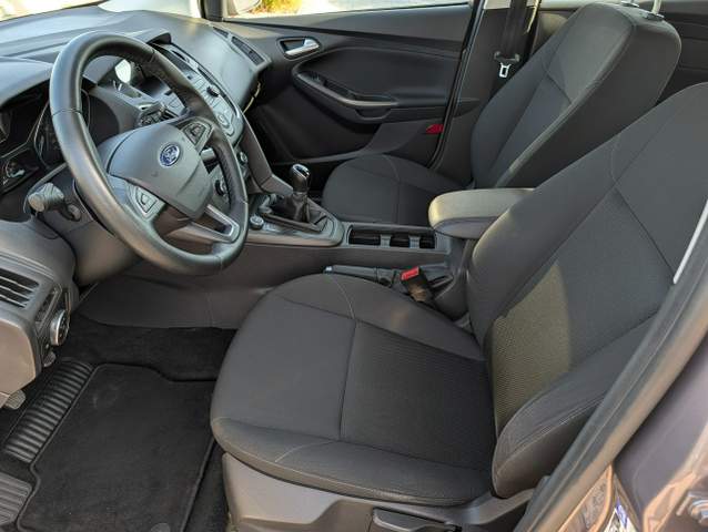 Ford Focus III facelifting 2015 — zdjęcie 15