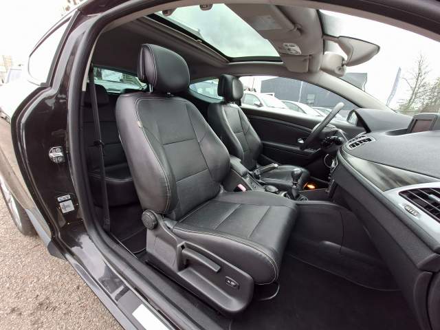 Renault Megane III 2009 — zdjęcie 25