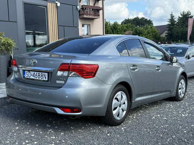 Toyota Avensis III facelifting 2013 — zdjęcie 9