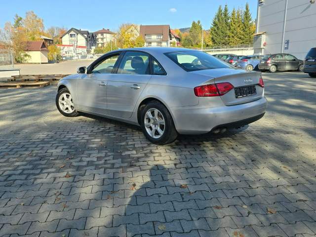 Audi A4 IV (B8) 2010 — zdjęcie 2