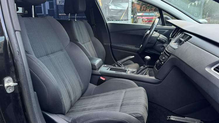 Peugeot 508 I 2012 — zdjęcie 11