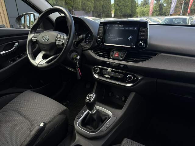 Hyundai i30 III facelifting 2 2022 — zdjęcie 14