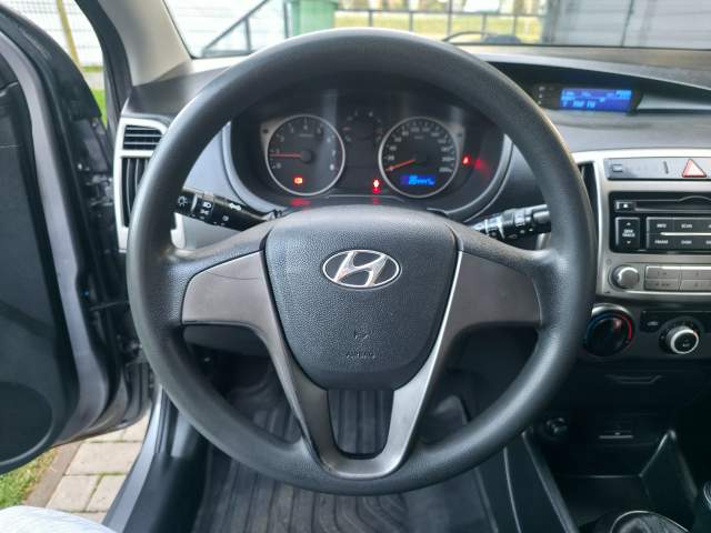Hyundai i20 I facelifting 2013 — zdjęcie 18