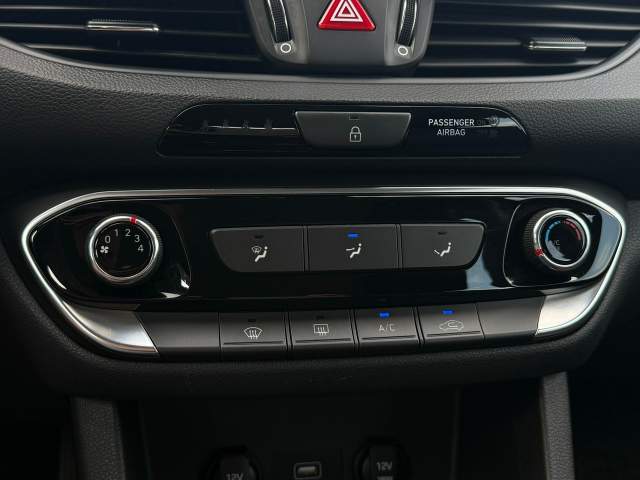 Hyundai i30 III facelifting 2 2021 — zdjęcie 19