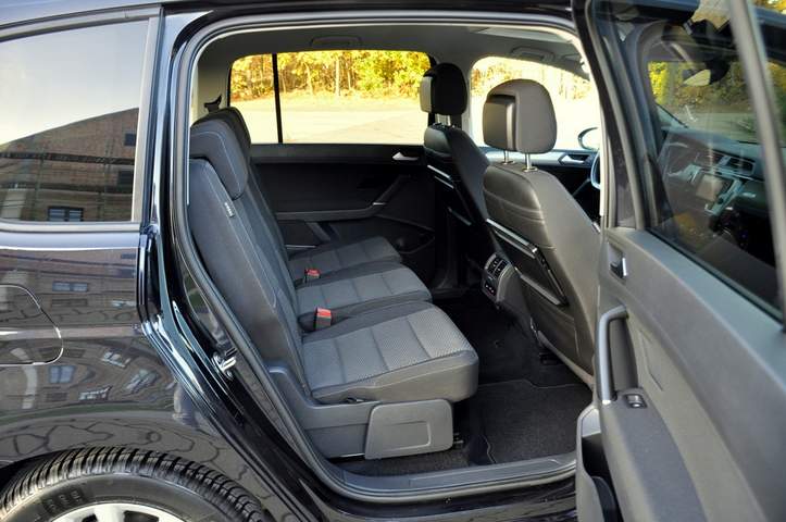 Volkswagen Touran II 2017 — zdjęcie 19