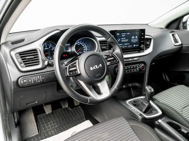 Kia Ceed III facelifting 2024 — zdjęcie 20