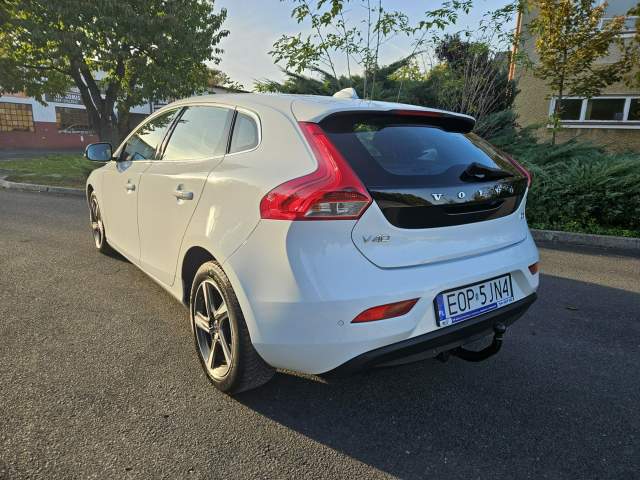 Volvo V40 II 2013 — zdjęcie 4