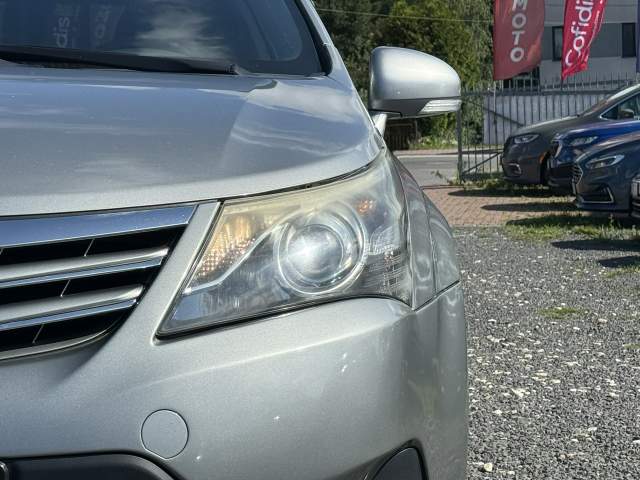 Toyota Avensis III facelifting 2013 — zdjęcie 4